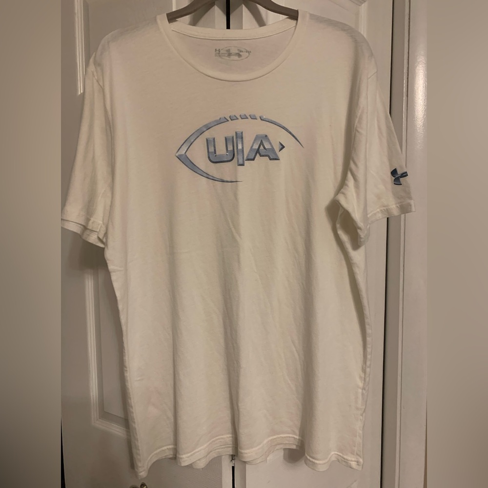 Under Armour Mens T-shirt, Large, Good Condition